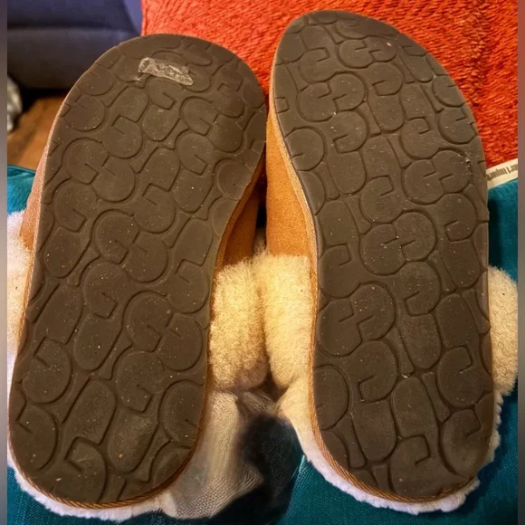 UGG Tan Scuffette II suede slippers - Picture 4 of 4